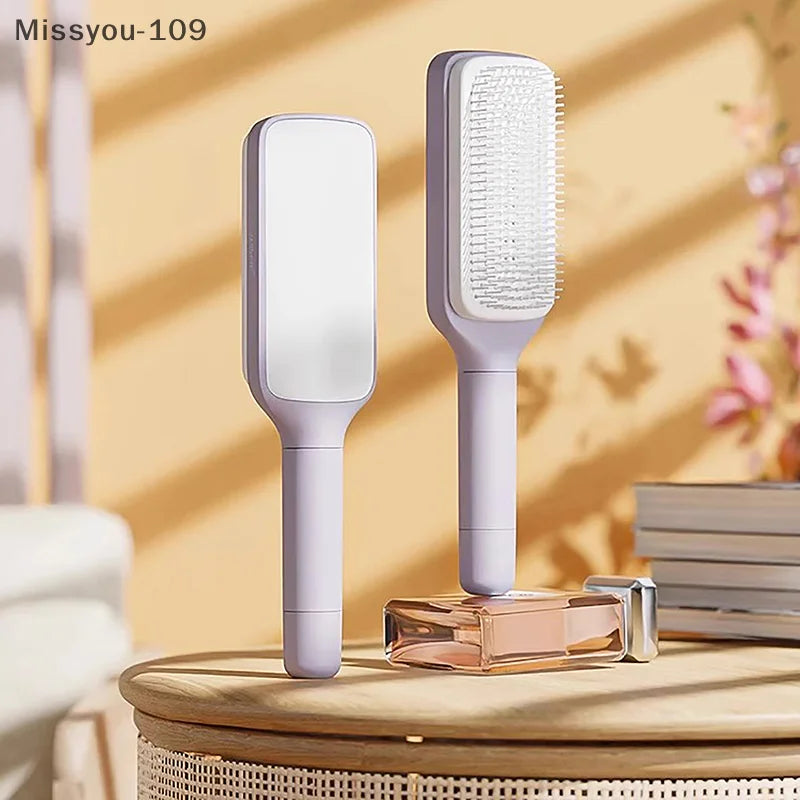 Retractable self -cleaning hair brush